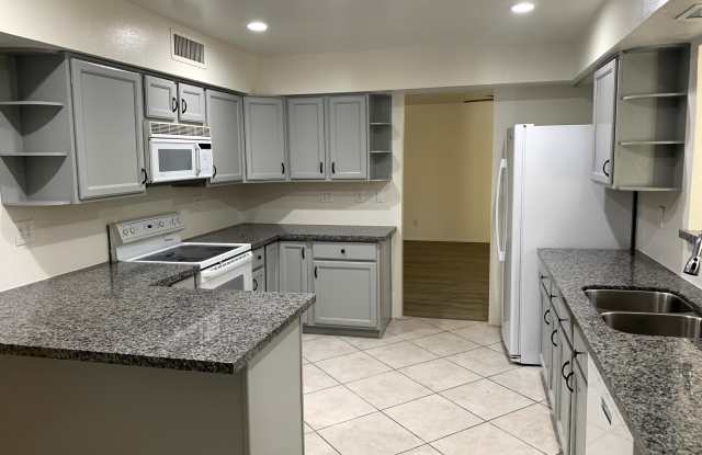 3427 E MINNEZONA Avenue - 3427 East Minnezona Avenue, Phoenix, AZ 85018