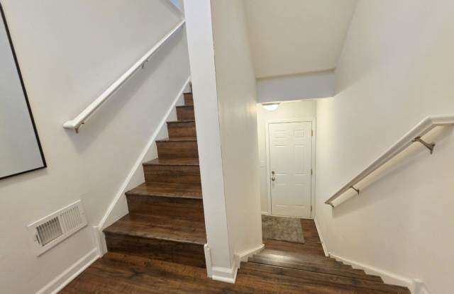 3350 Ravinia Circle Gallery 4