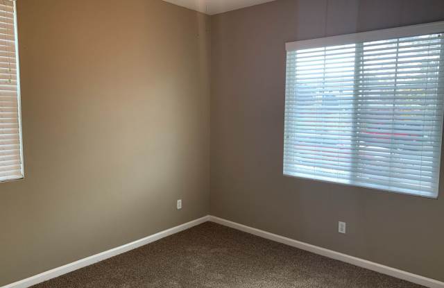 2233 Cambridge Dr Gallery 2