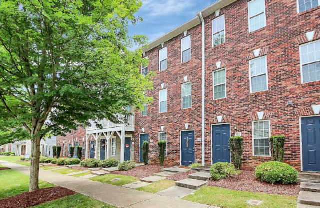 Charming 1 Bedroom/1 Bathroom Condo - Newly Renovated - Open Floor Plan - Optional Amenities Available Gallery 1