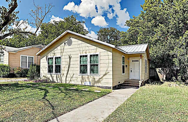 5908 Malvey Ave - 5908 Malvey Avenue, Fort Worth, TX 76107