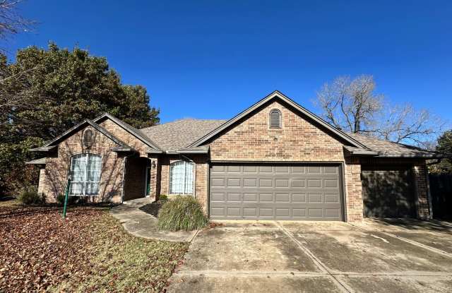 Spacious 4bed/3bath Home Available in Desirable Edmond Neighborhood! photos photos Spacious 4bed/3bath Home Available in Desirable Edmond Neighborhood! photos photos