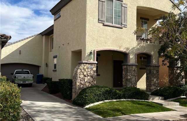 2164 Lone Desert Street Gallery 1