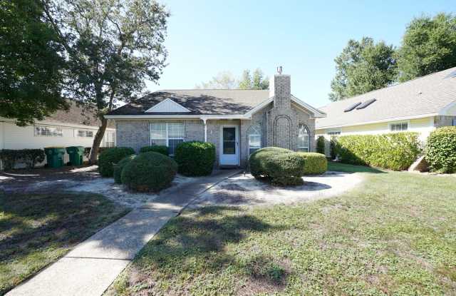 Charming 3-Bedroom Home in Bluewater Bay Gallery 1