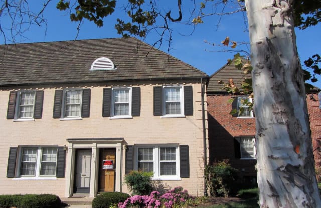 2115 SE FORT DAVIS ST SE #B - 2115 Fort Davis St SE, Washington, DC 20020