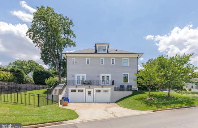 4917 BAYARD Boulevard Gallery 4