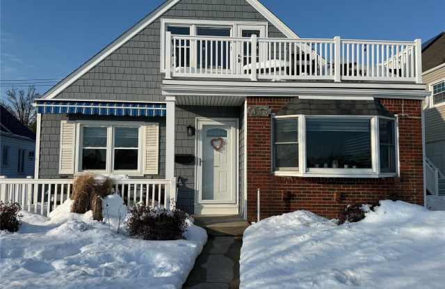 433 W Park Avenue W unit: 1 - 433 West Park Avenue, Long Beach, NY 11561