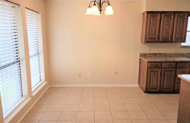 208 Shawnee Trail Gallery 3