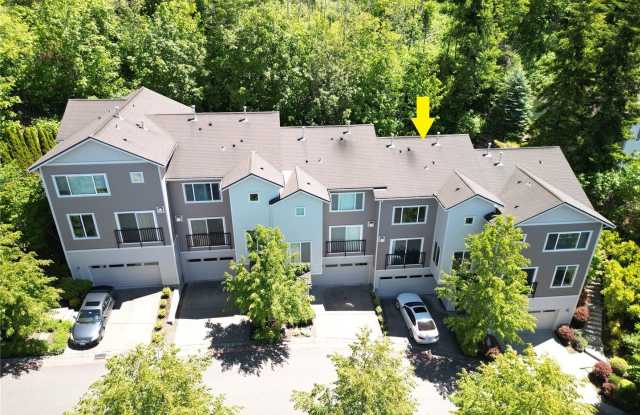 3Bd/2.5Ba Newcastle Townhouse - 7006 134th Court Southeast, Newcastle, WA 98059
