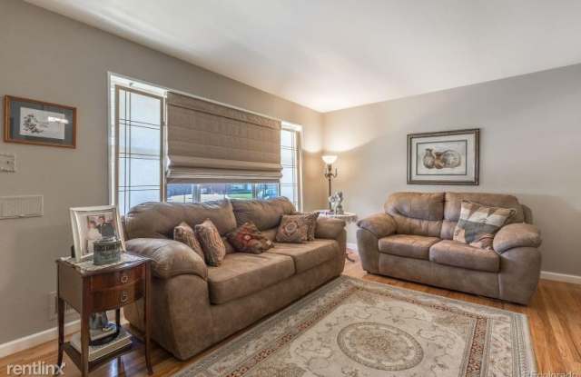10763 Loren Ln Gallery 3