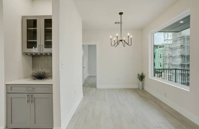 4300 Mansfield Dam Road Gallery 4