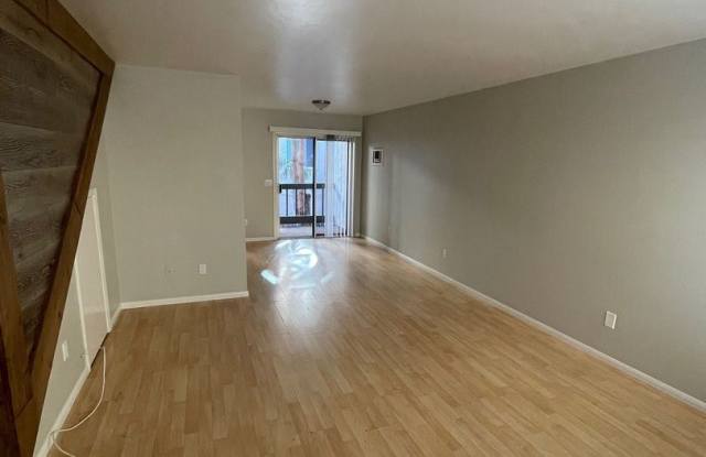 1127 D Avenue #E Gallery 2