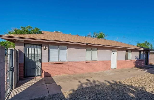 2608 West Ocotillo Road Gallery 2