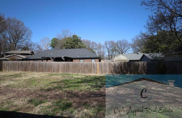 3 Bedroom 2 Bath Home in Beautiful Neighborhood!  A must see!! Gallery 3