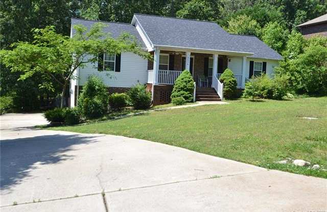 6634 Forest Creek Drive Gallery 2