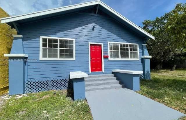 707 4th St photos photos