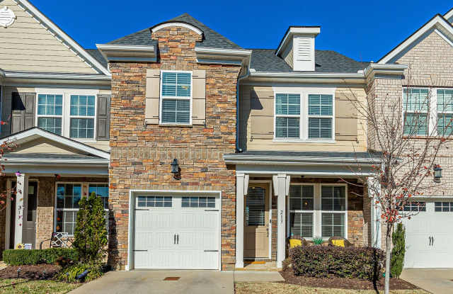 Beautiful 3 Bed, 2/1 Bath Mount Juliet Townhome. Convenient to shops and restaurants! photos photos