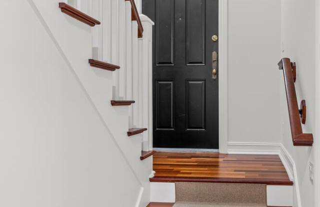 310 Tuxedo Lane Gallery 2