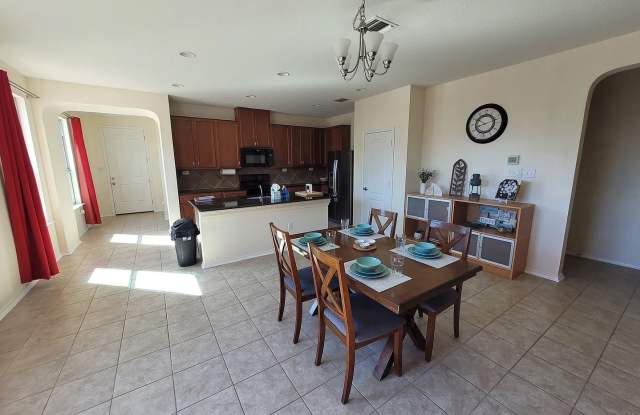 Room in 4 Bedroom Home in San Antonio Gallery 4