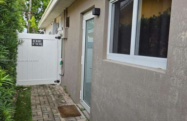 6732 Petunia Dr - 6732 Petunia Drive, Miramar, FL 33023