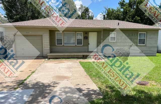 Home Sweet Home- Move In Special!!!! - 2216 South Midwest Boulevard, Midwest City, OK 73110