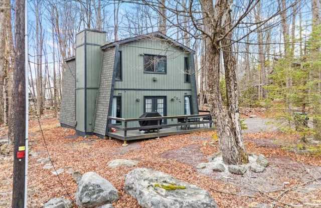 1150 Country Club Drive - 1150 Country Club Drive, Monroe County, PA 18466