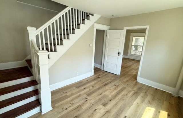 2012 South Olive Street Gallery 3