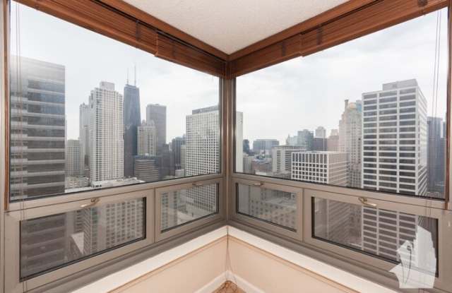 440 North Wabash Avenue Gallery 3