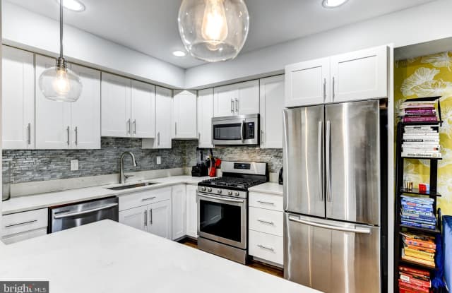 1605 E STREET NE - 1605 E Street Northeast, Washington, DC 20002