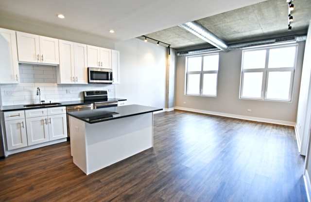 3833 N Broadway photos photos