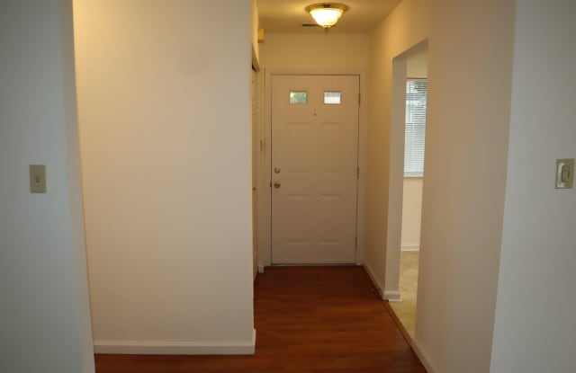1013 BAYSHORE Court Gallery 2