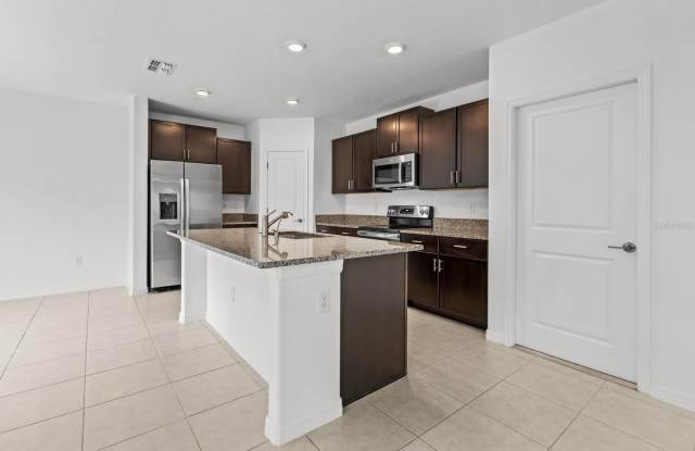 5552 BLUE AZURE Drive Gallery 2