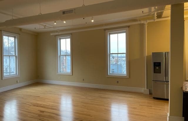 1 Grand Ave Unit 3 - 1 East Grand Avenue, New Haven, CT 06513