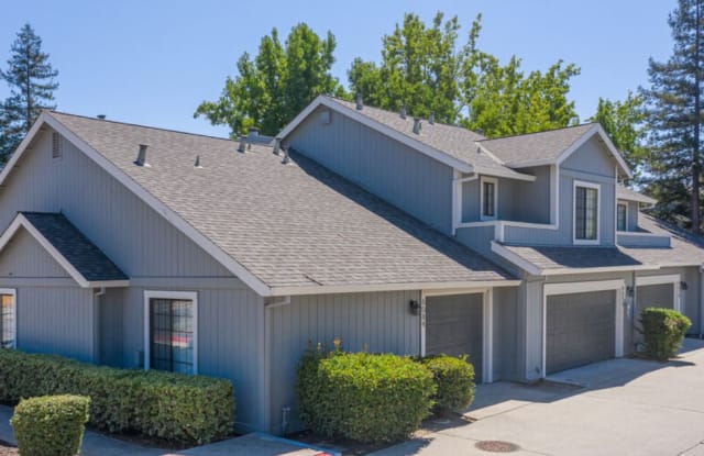 Woodstream Townhomes Gallery 3