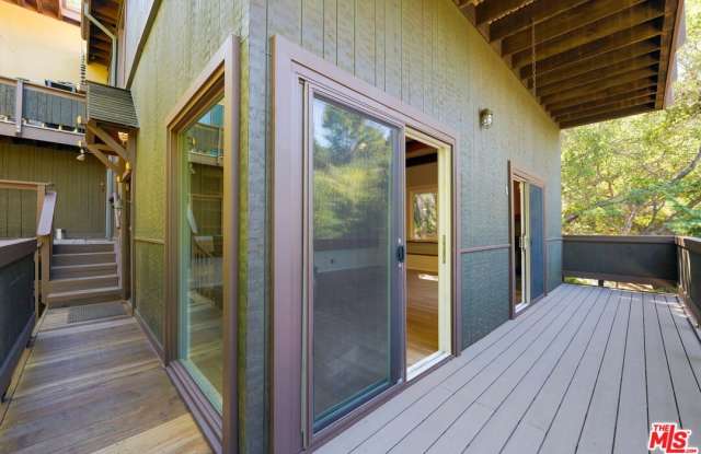 3602 S Lankershim Blvd Gallery 4