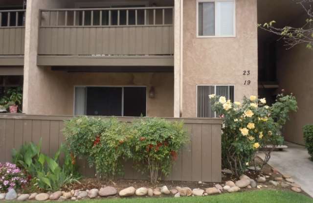 Excellent 2 bedroom 2 bathroom single story condo with private backyard. photos photos