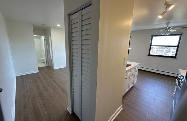 5750 N. Sheridan Rd. photos photos