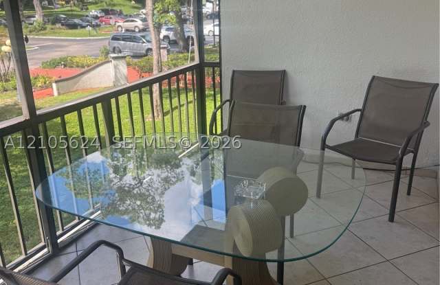 3740 Inverrary Dr Gallery 1