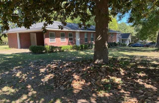 906 Spring st - 906 Spring Avenue, Ruston, LA 71270