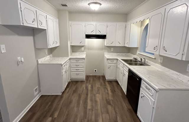 205 Timberline Dr Gallery 3