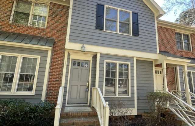 121 Winners Circle photos photos