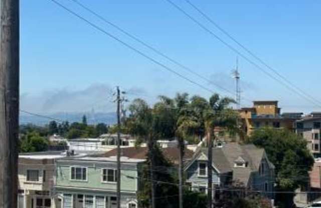 1945 Berkeley Way Gallery 3