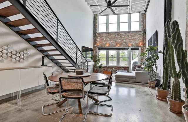 675 Greenwood Avenue NE photos photos