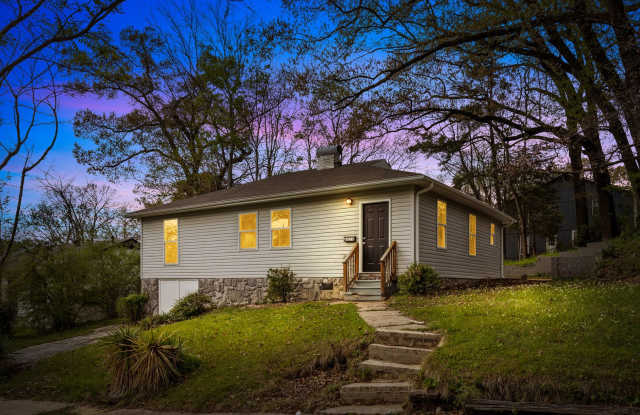 Stylish  Newly Renovated 3 Bedroom 2 Bath Home Available Now! photos photos