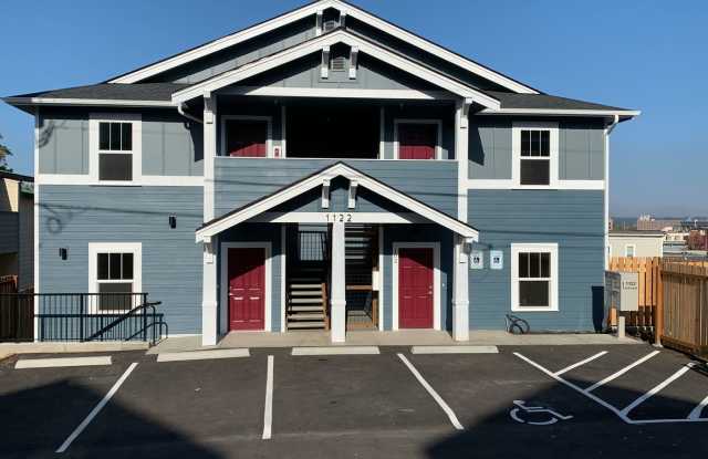 1122/1124 N Forest St photos photos