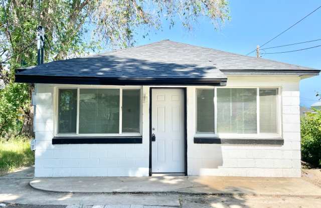 Darling Cottage with Huge Yard! photos photos