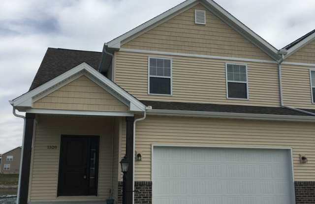 1318 Myrtle Beach Ave. - 1318 Myrtle Beach Ave, Champaign, IL 61822