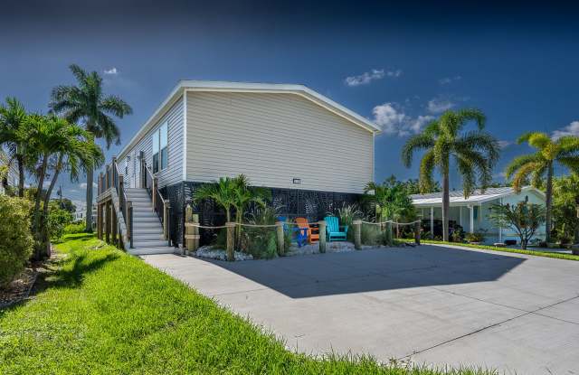 SEASONAL /SHORT-TERM- WATERFRONT- PET FRIENDLY Gallery 4