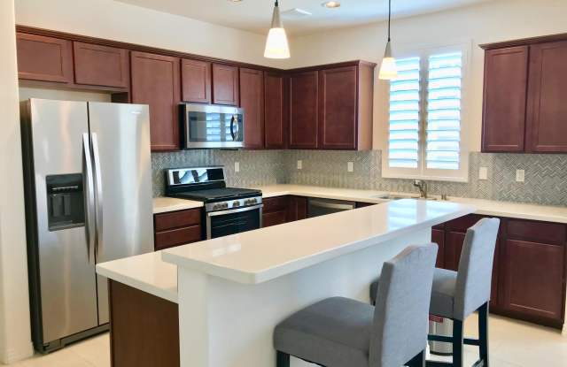 52439 Hawthorn Court Gallery 4