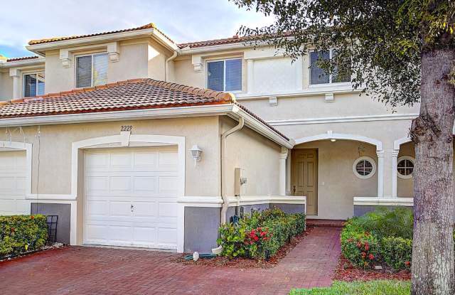 2229 Oakmont Drive - 2229 Oakmont Drive, Riviera Beach, FL 33404
